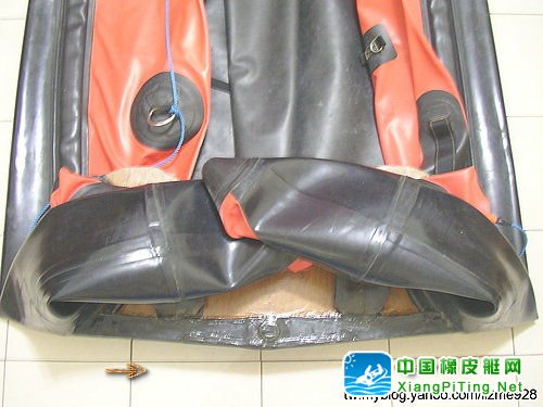 尾部浮筒对折