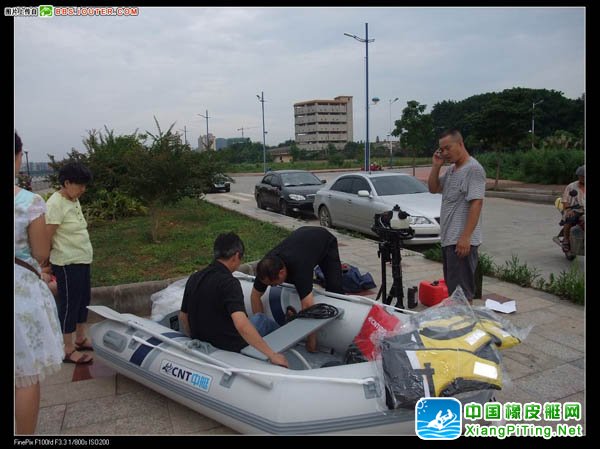 装上地板充好气