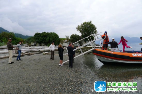 乘坐水上飞机和橡皮艇打球 加拿大BC省的高球体验