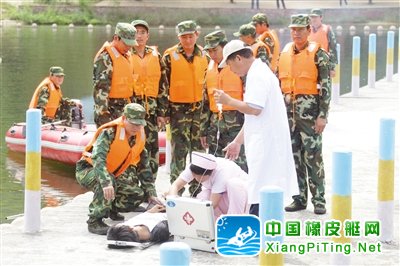 横琴新区乘橡皮艇举行防台风应急演练