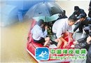 深圳警方用皮划艇救人