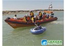 巴基斯坦兩男子乘玩具橡皮艇偷渡英吉利海峽(圖)