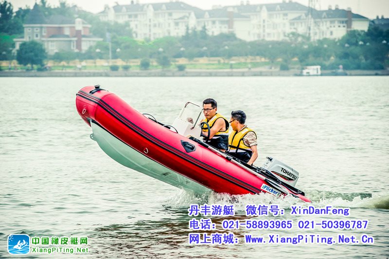 极驾客杂志上海松江外拍  Flicker RIB480铝合金底橡皮艇配东发2冲程30马力前操作船外机
