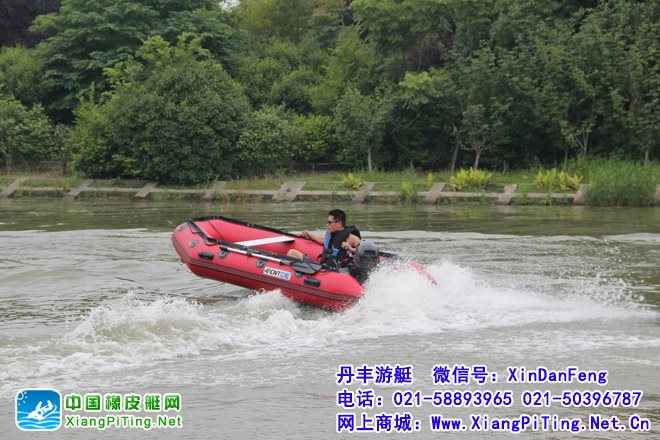 中艇CNT V335AL 骨灰级玩家橡皮艇 上海松江泰晤士小镇水下测试