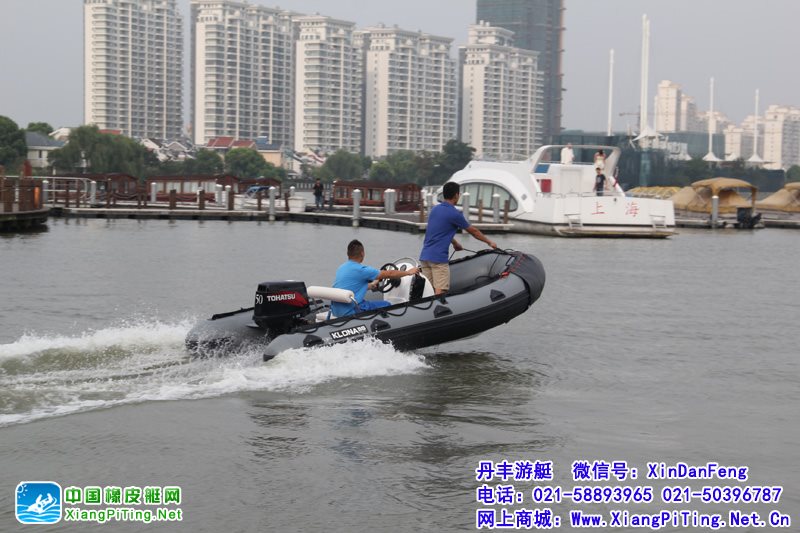 上海淼辰  泰晤士小镇试船   KLONASS科伦纳斯全铝壳底RIB420型号专业橡皮艇冲锋舟配东发2冲程50马力前操作船外机  速度杠杠的