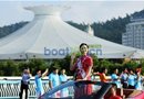 “世界小姐”三亚巡游零距离接触市民 引上万市民前来观看