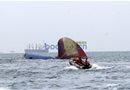 新加坡海峡一货轮和油船相撞货船沉没 6人下落不明